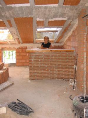 20090911211140-bar.jpg